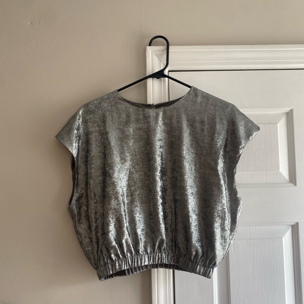 Silver Metallic Women's Top, size small, new with tag